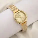 ساعت dw صفحه مربع گلد