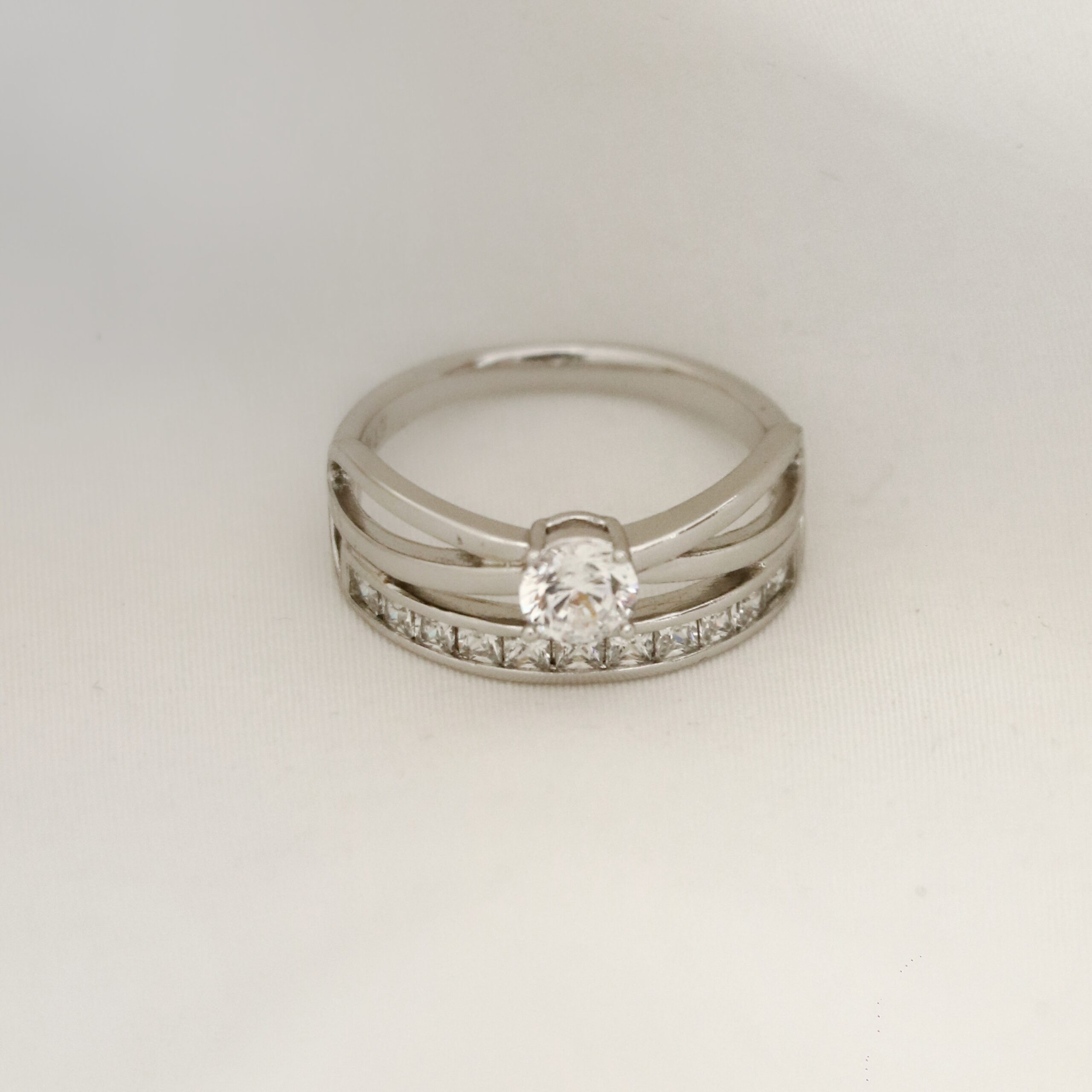 IMG_9952 حلقه و پشت حلقه متصل سیلور - Image 1