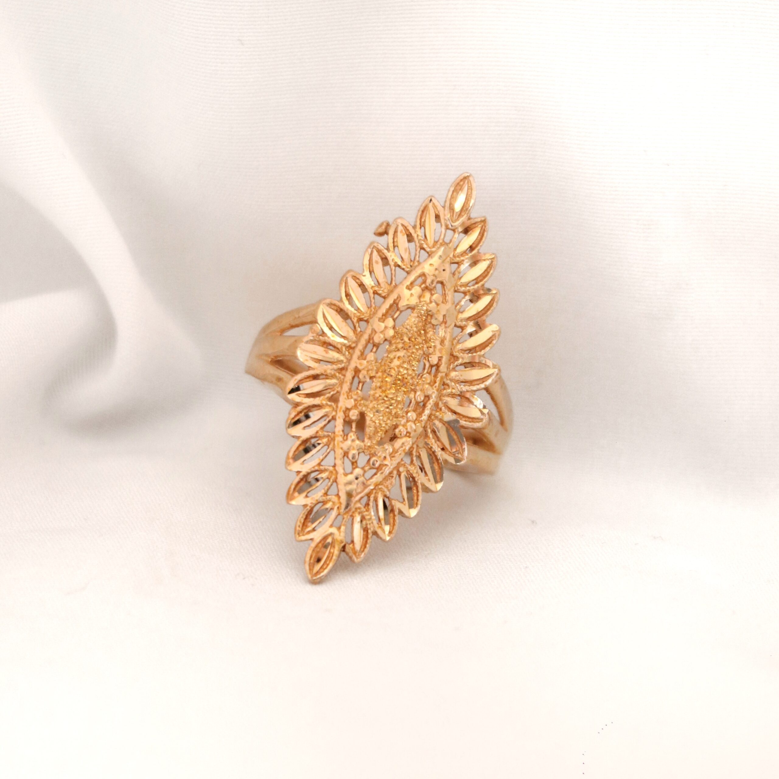 ۲۰۲۵۰۹۲۷۱۵۲۰۳۲_IMG_0533 انگشتر طلاروس 51 - Image 1