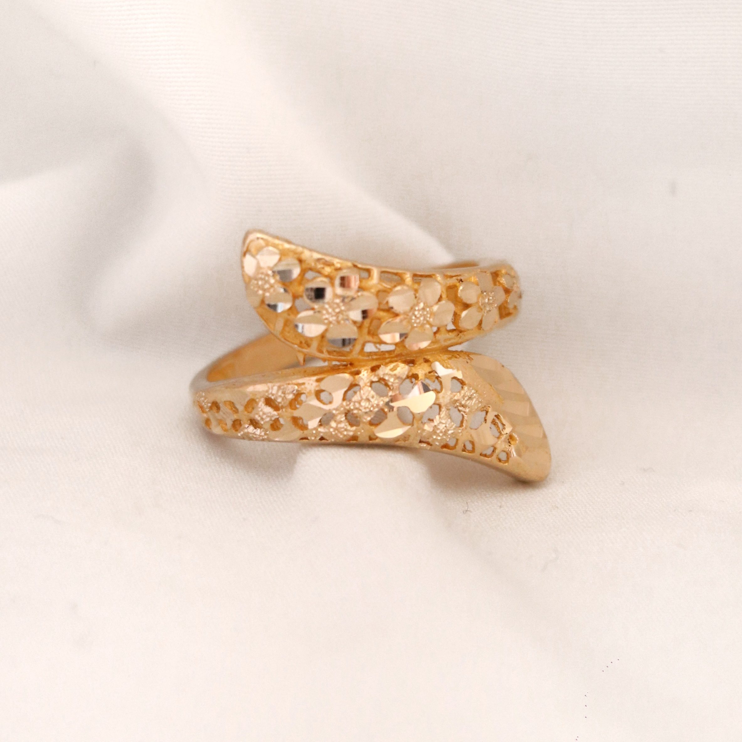 ۲۰۲۵۰۹۲۷۱۵۳۴۳۴_IMG_0547 انگشتر طلاروس 54 - Image 1