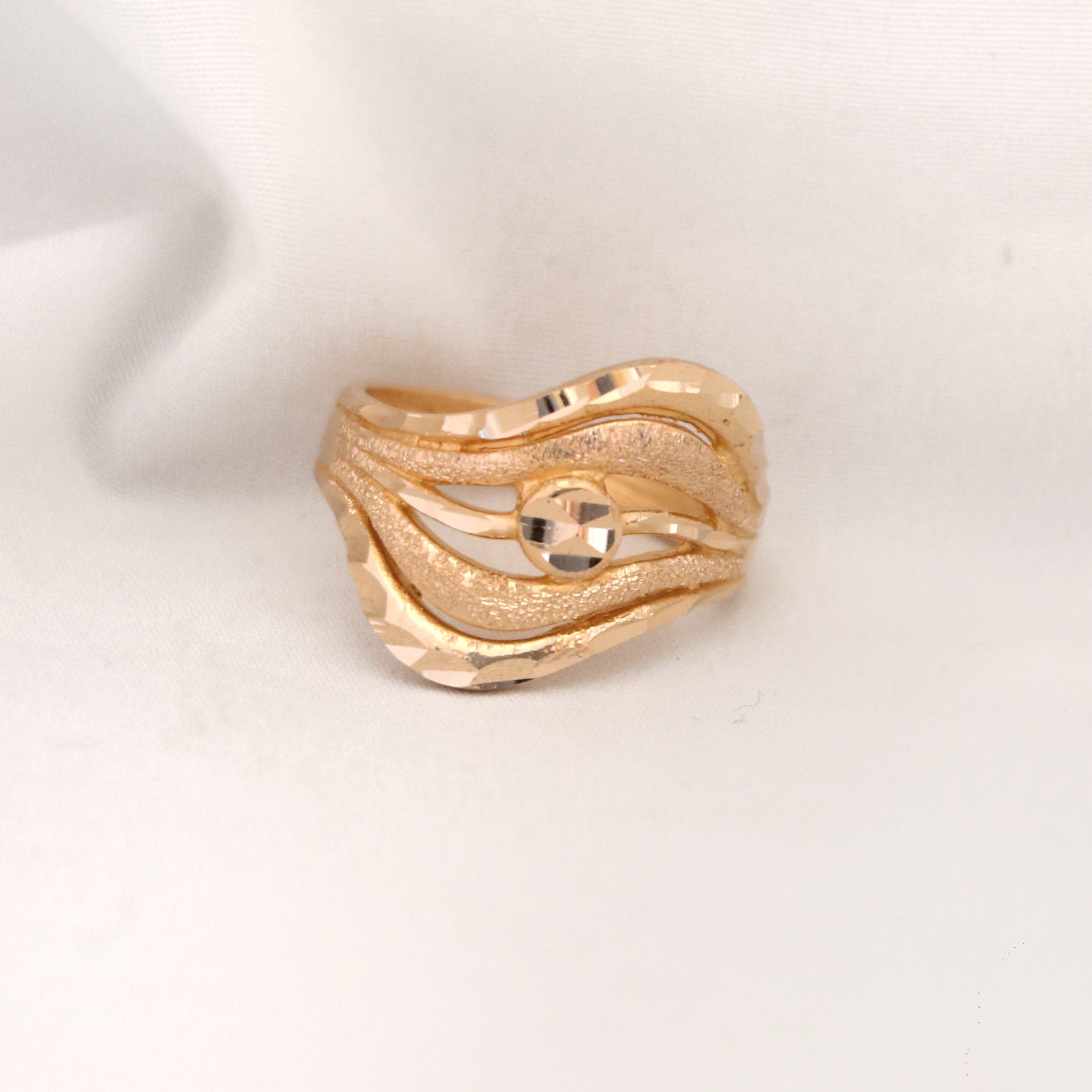 ۲۰۲۵۰۹۲۷۱۵۵۷۰۹_IMG_0589 انگشتر طلاروس 71 - Image 1