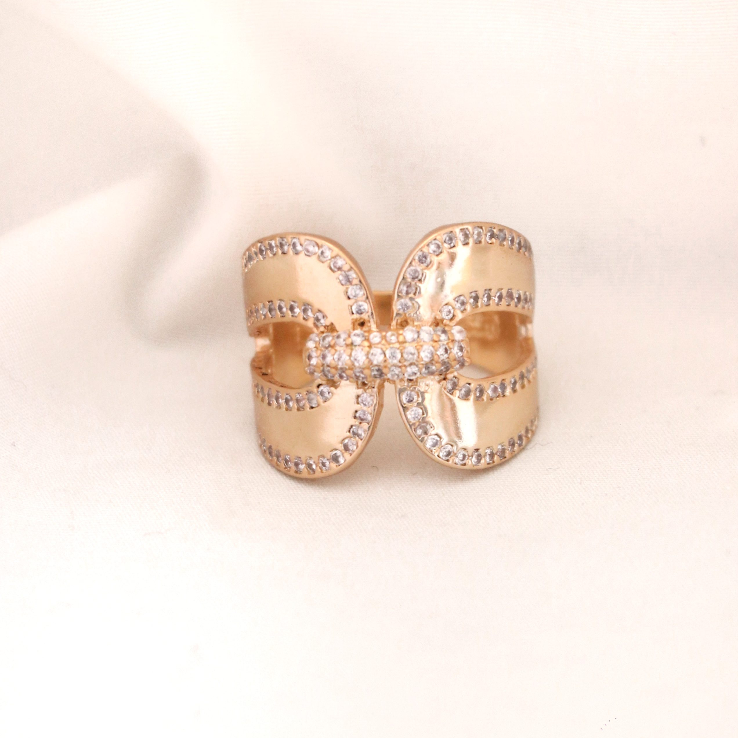 ۲۰۲۵۰۹۲۷۱۶۴۱۱۶_IMG_0606 انگشتر طلاروس نگیندار 4 - Image 1