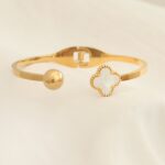 دستبند ونکلیف صدفی