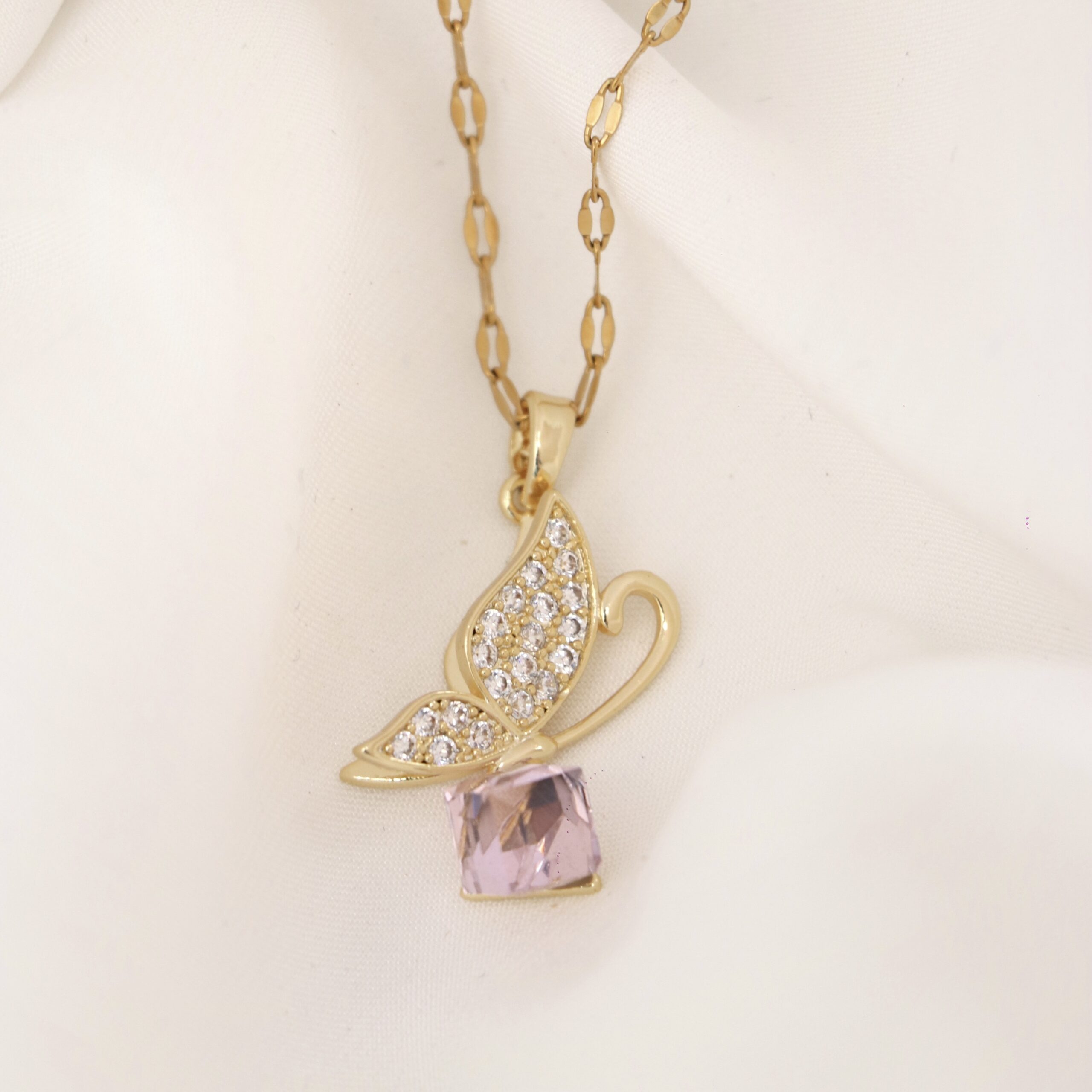 IMG_1031 گردنبند پروانه طلایی - Image 1