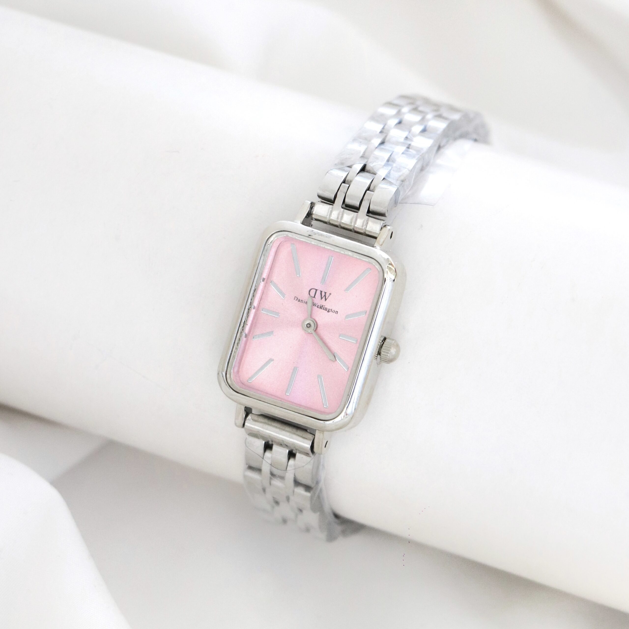 IMG_2824 ساعت شیر توت فرنگی - Image 1