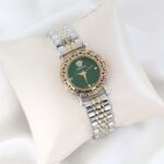 ساعت ورساچه صفحه سبز