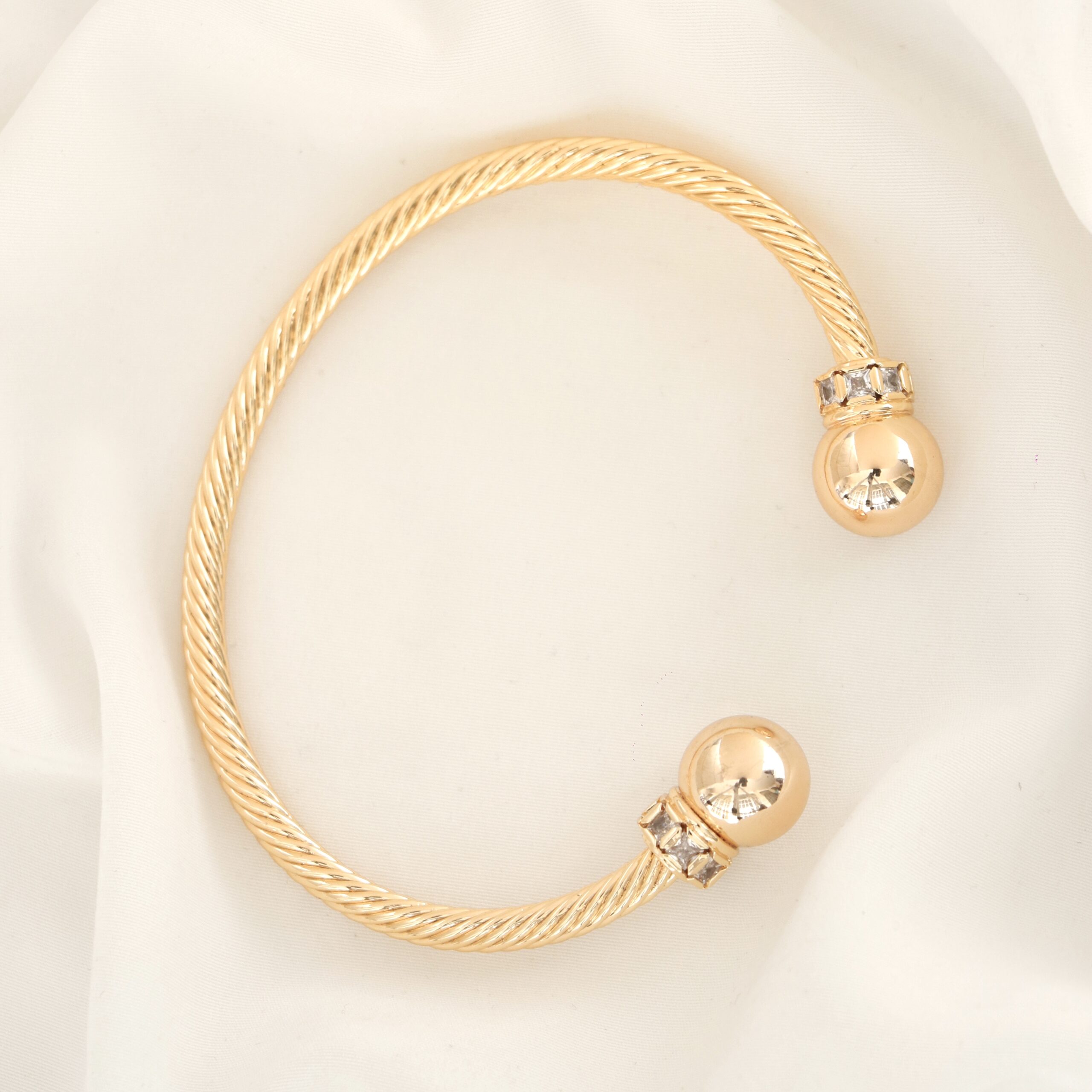 IMG_4695 دستبند گوی طلایی استیل - Image 1