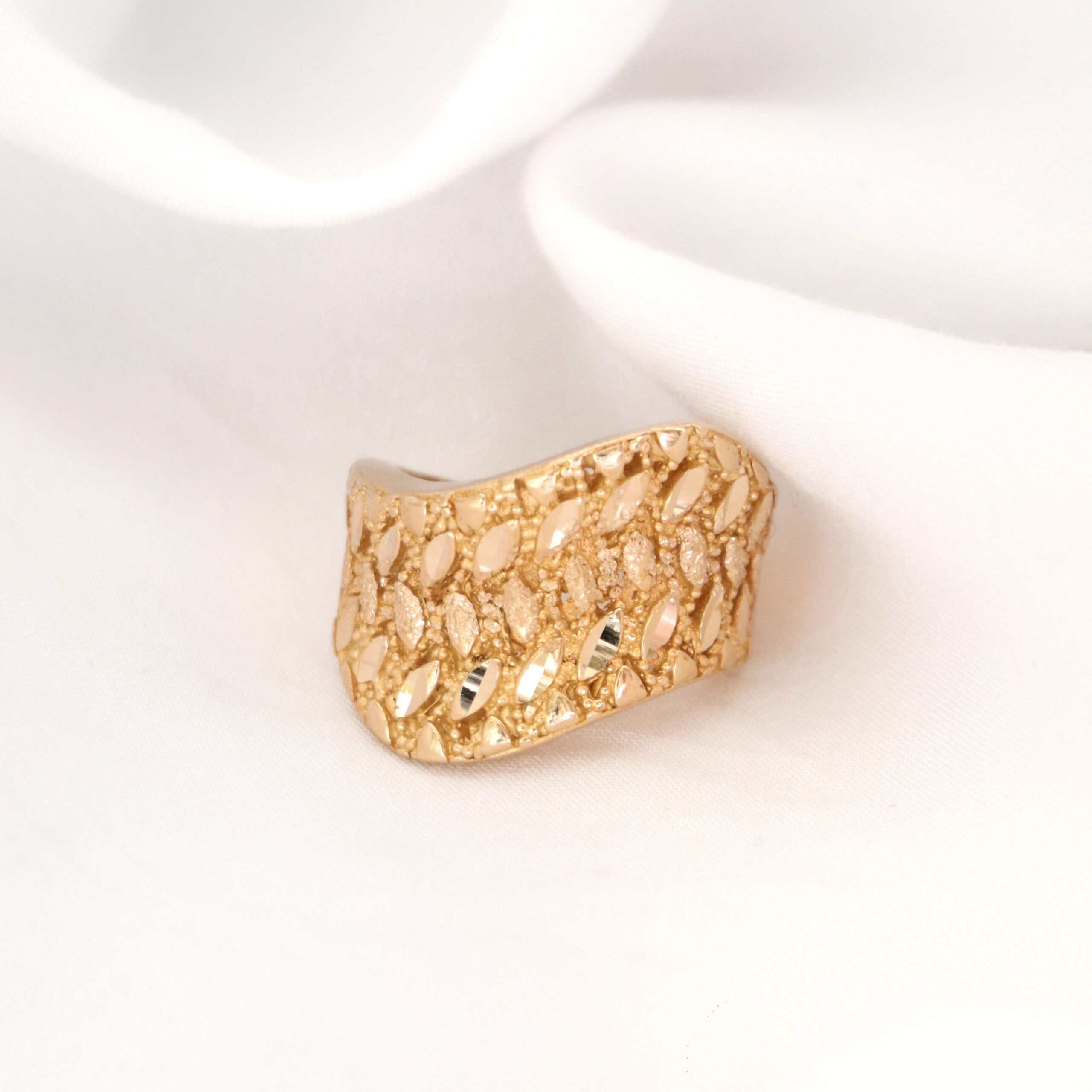 IMG_6765 انگشتر طلاروس 9 - Image 1