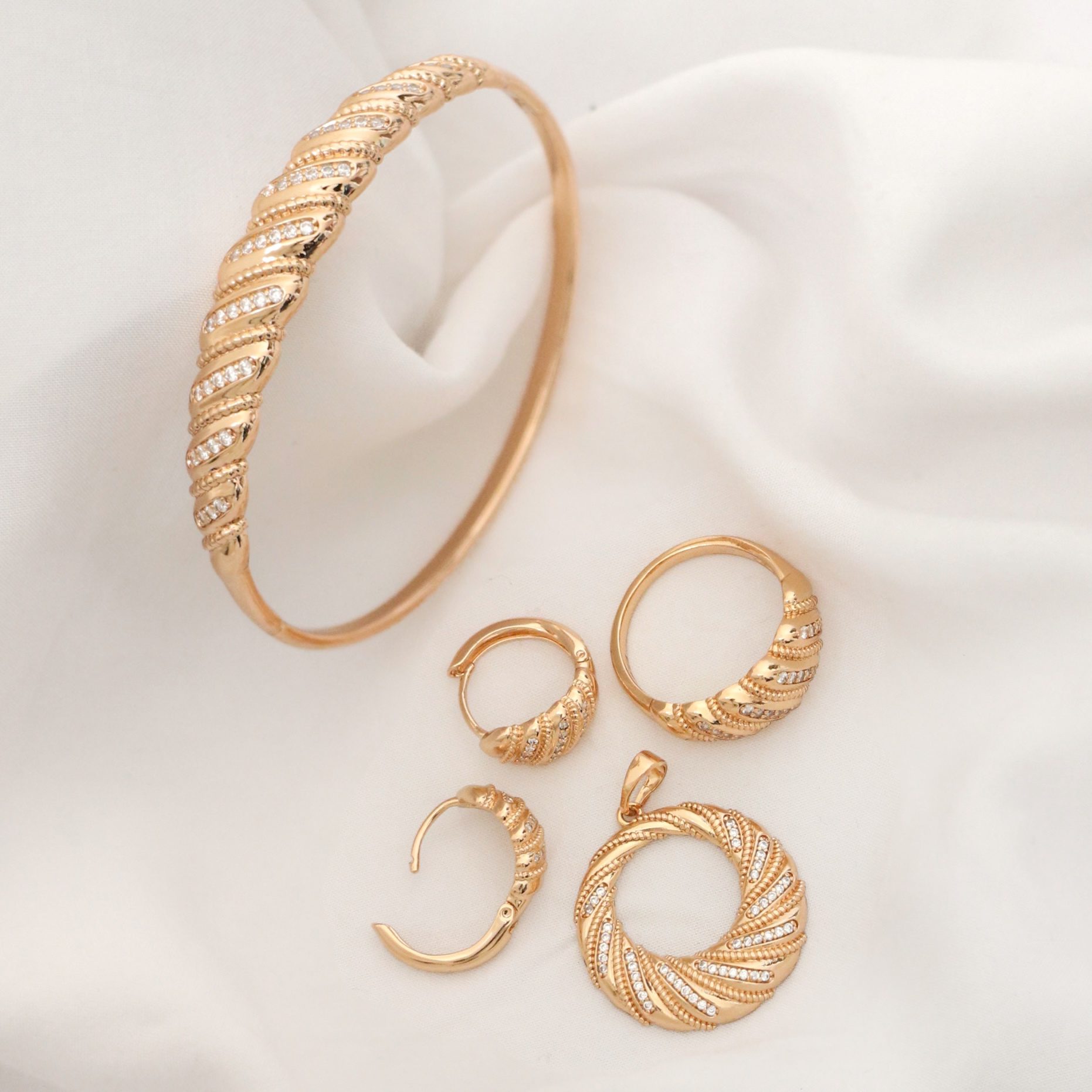 7B8DA7B9-D7B8-4B21-AB56-7A7ACB37AF4E سرویس نیلو - Image 1