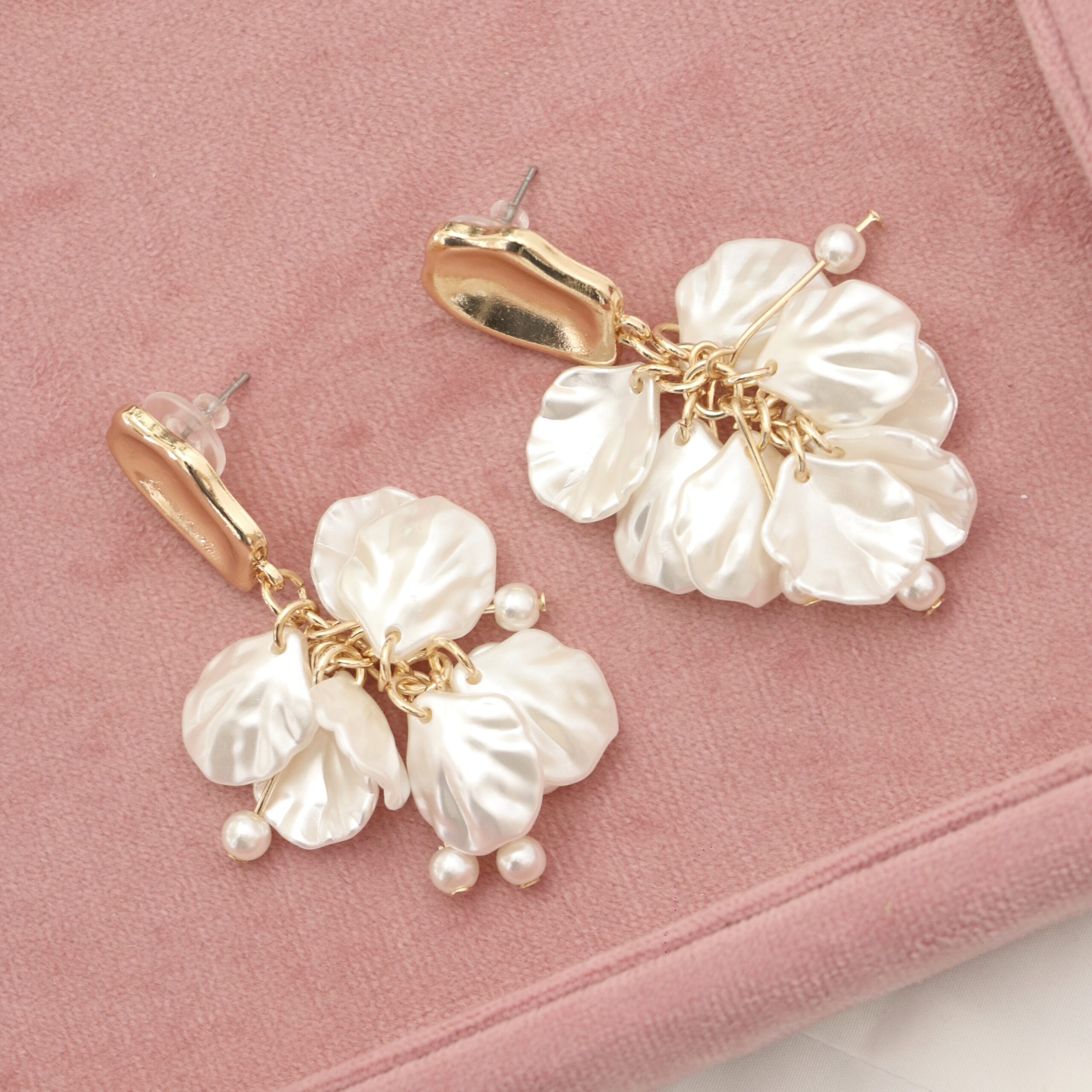 IMG_7881 گوشواره صدفی 2 - Image 1