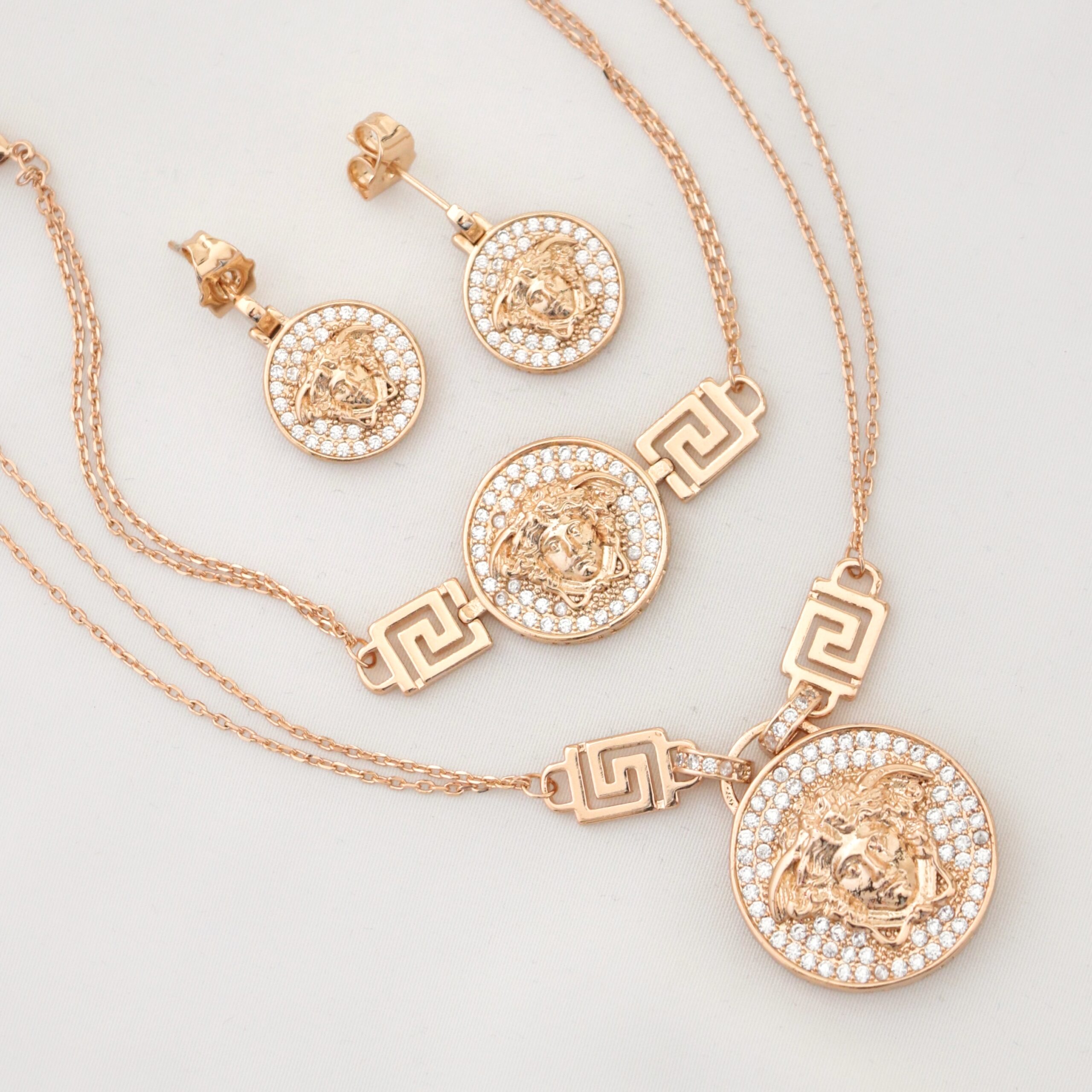 20250405152350_IMG_8513 سرویس ورساچه - Image 1