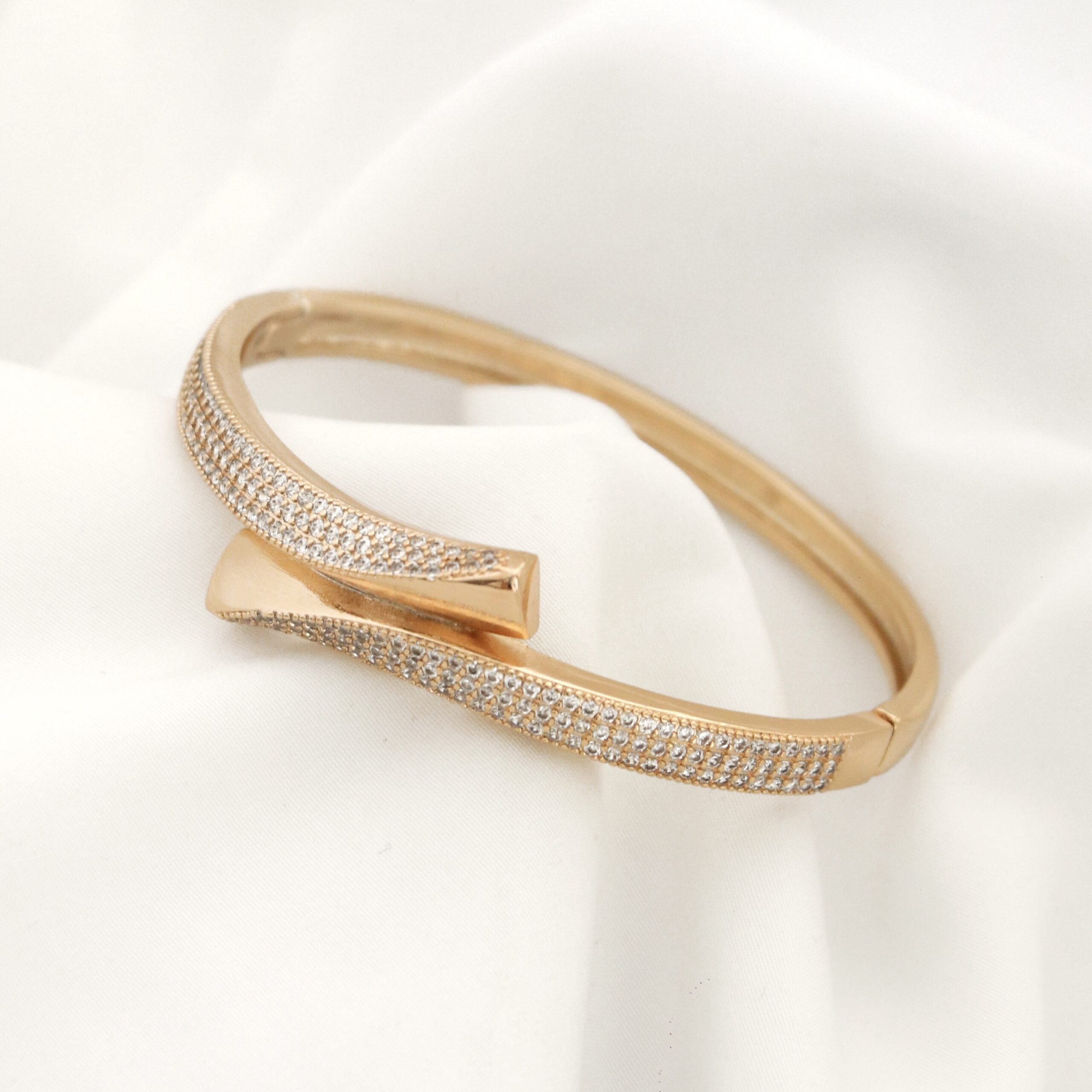 20250423184112_IMG_8734 بنگل ژوپینگ 61 - Image 1